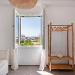 Pounta, 2br W Shared Pool, Fiora Ii Apartamento
