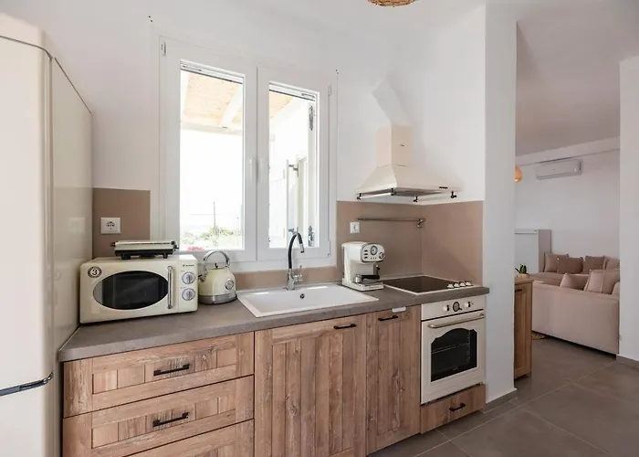 Pounta, 2br W Shared Pool, Fiora Ii Διαμέρισμα *