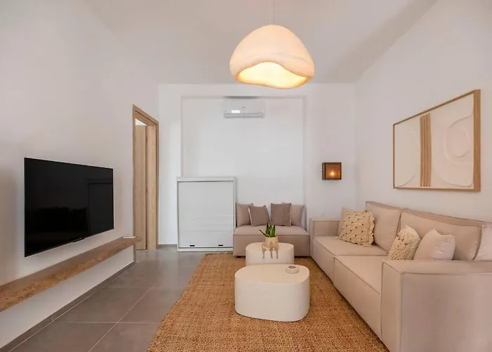 Pounta, 2br W Shared Pool, Fiora Ii